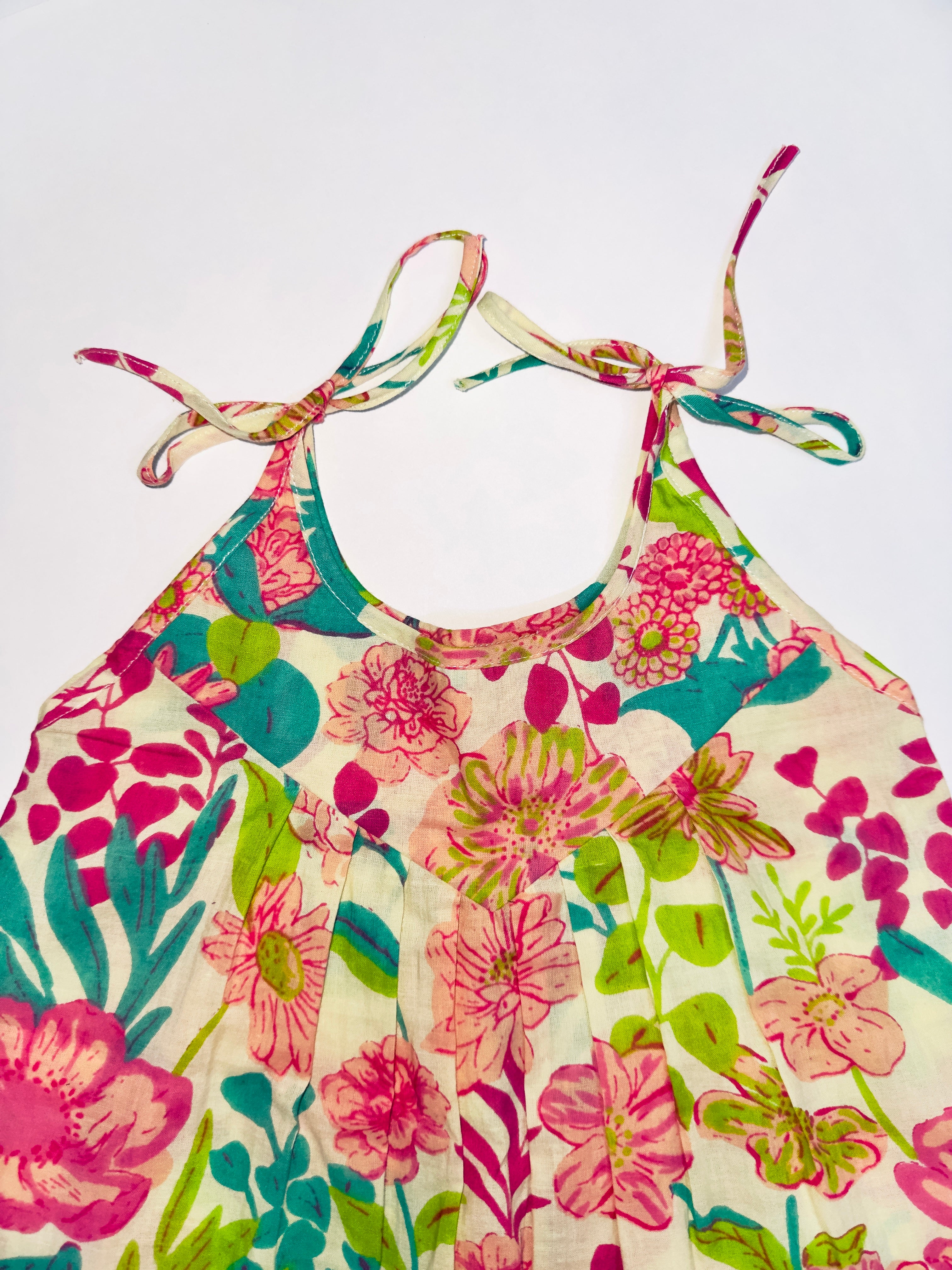 Mini Marvel girls summer outfit with flower design