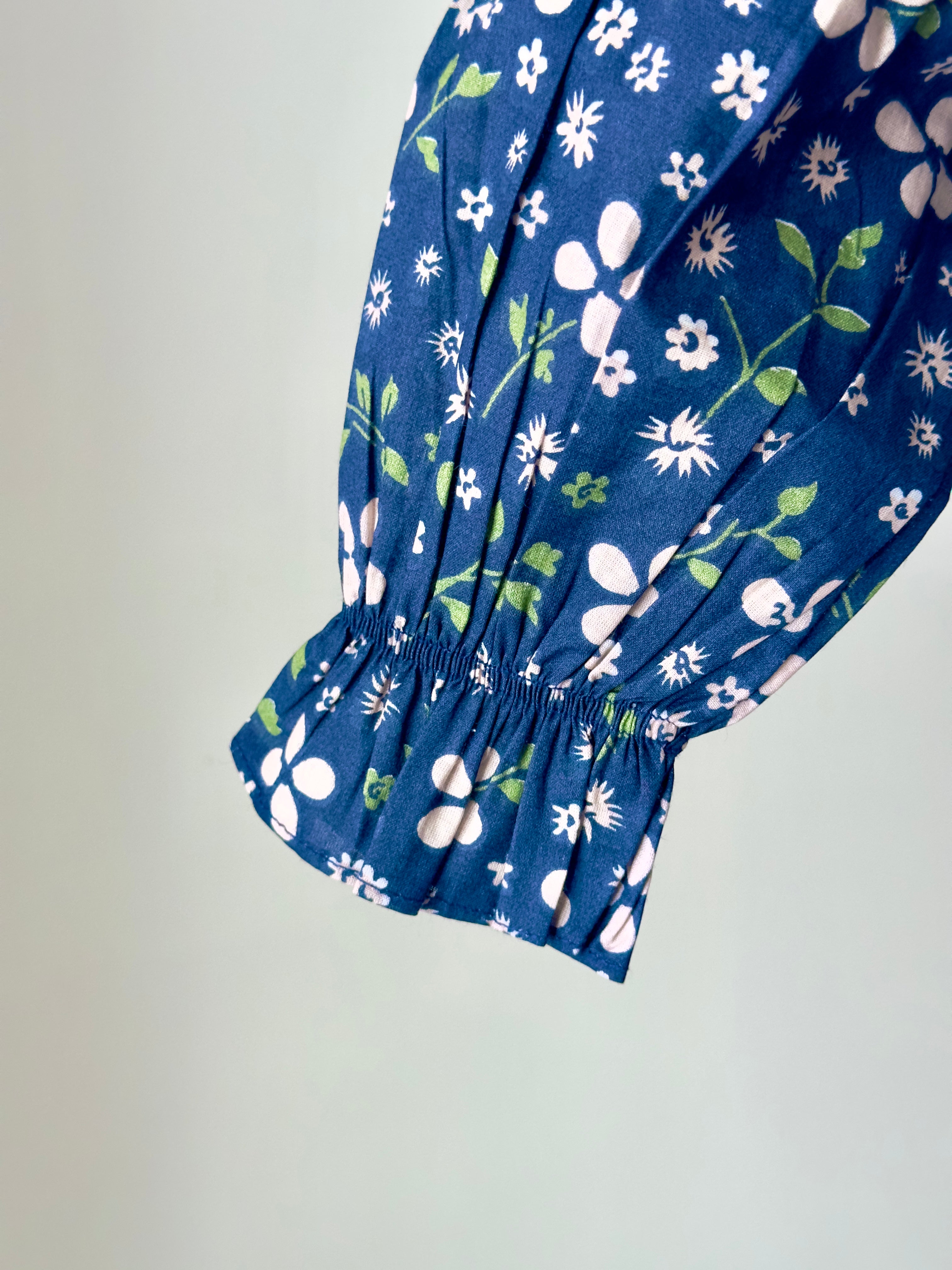 Baby girl vintage collar dress in breathable cotton